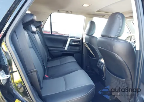 2018 Toyota 4Runner Sr5 Premium z USA, uszkodzony, nr VIN JTEBU5JR2J5594856